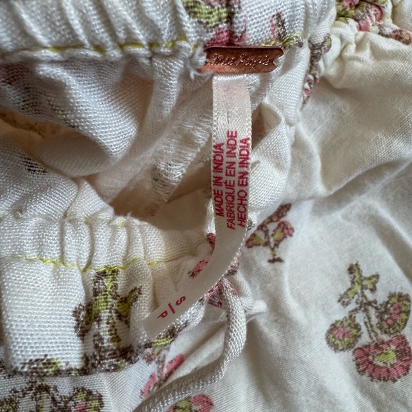 Free People Maggie Mae Cream Floral Ruffle Shorts - Picture 3 of 4